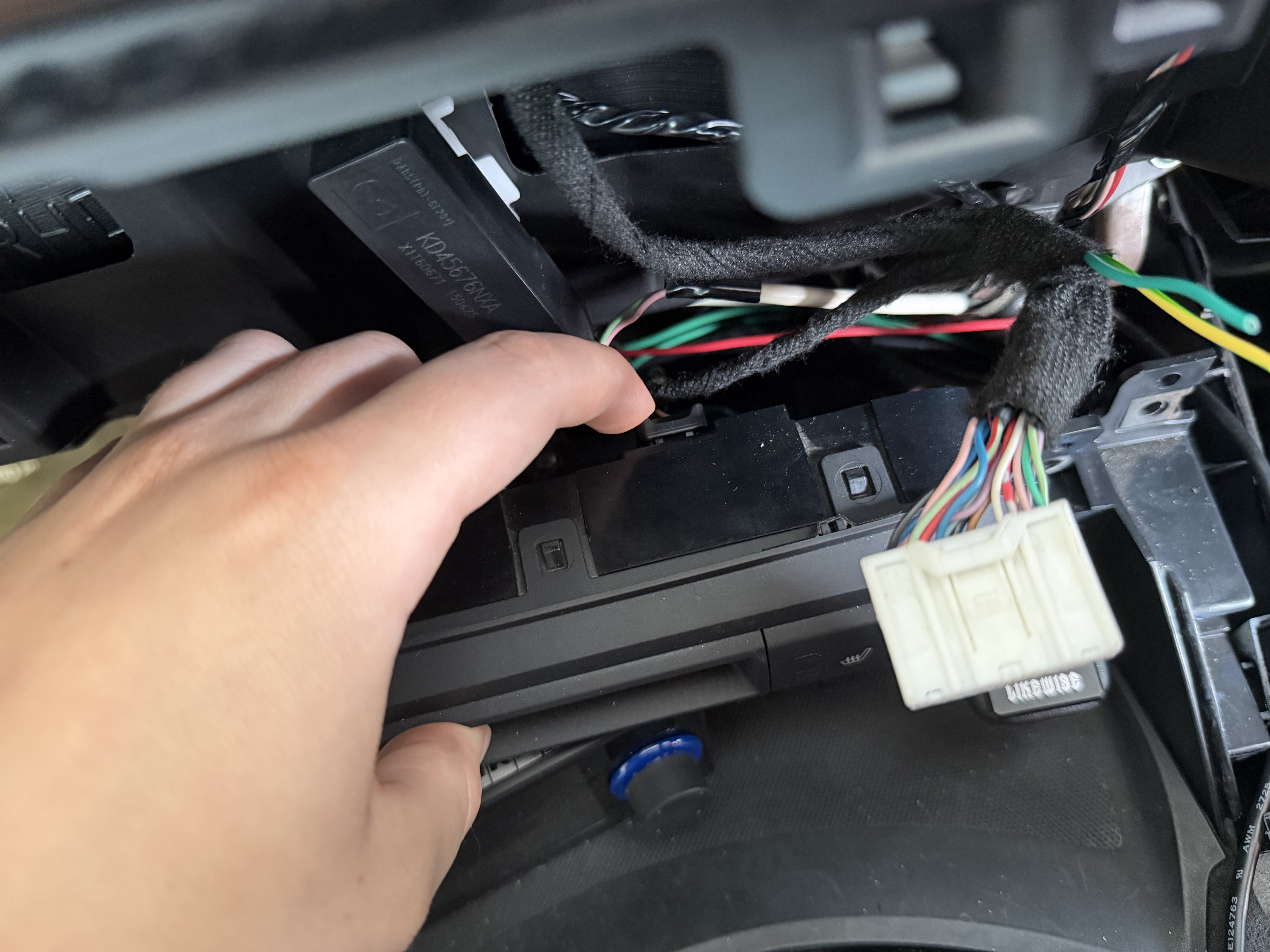 Seat Heater Control Plug